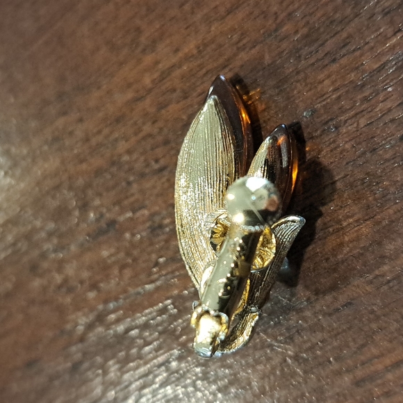 Vintage  1960s Coro Egyptian Revival Collar and Matching Clip on Earrings - Picture 8 of 11